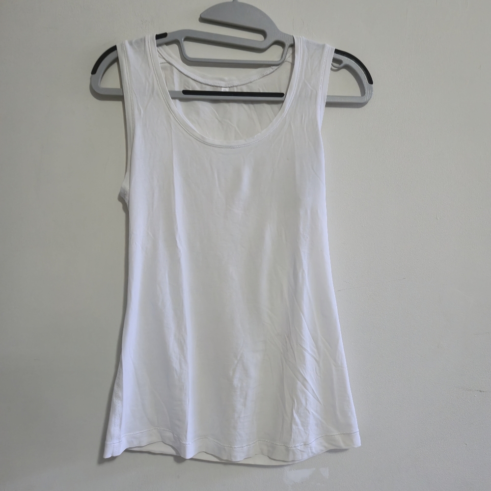 Lululemon Classic White Sleeveless Top Tank